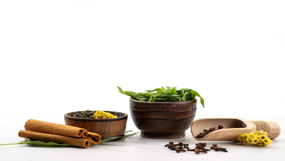 Ayurvedic remedies for dandruff treatment